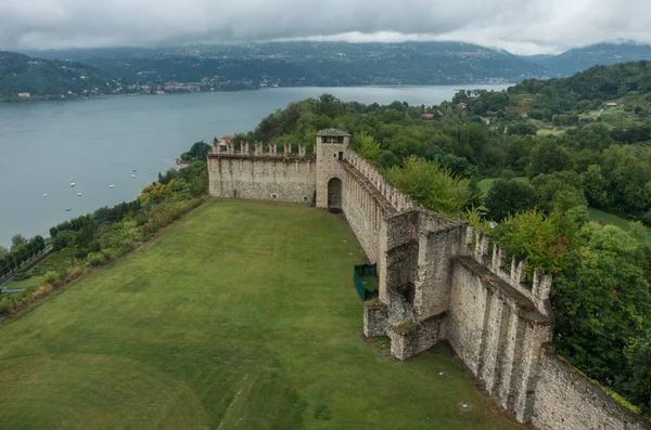 Castello Medievale Rocca Angera Lago Maggiore — Foto Stock