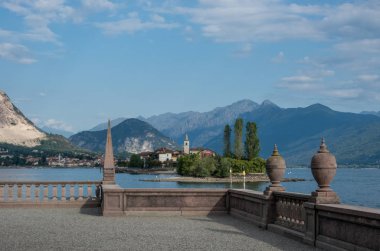 Isola dei Pescatori, balıkçı Adası Maggiore Gölü, Borromean Adaları, Stresa Piedmont İtalya, Avrupa içinde. Isola Bella Adası formunu görüntüle.
