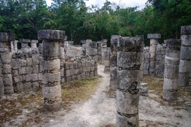 Tapınak grup Maya arkeolojik sit Chichen Itza, Meksika bin sütun