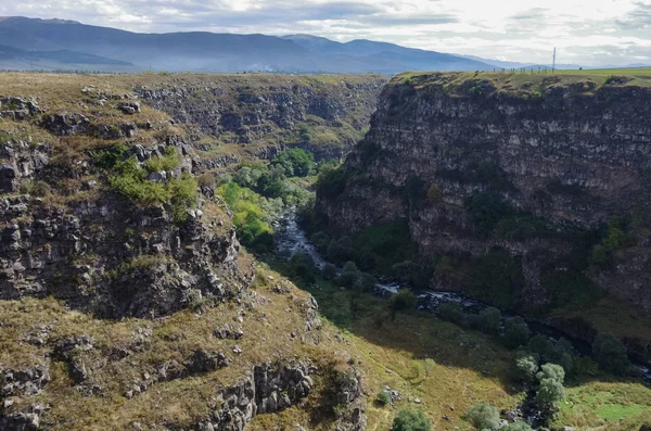 Tekintettel a Dzoraget folyó kanyon közelében Lori BERD erőd, Armen — Stock Fotó