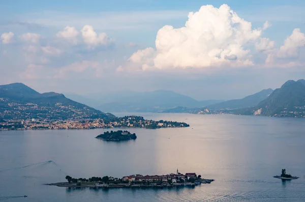 Borromean Adaları Maggiore Gölü Piedmont İtalya, Europe otellerini göster — Stok fotoğraf