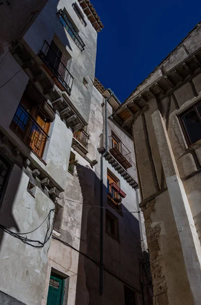 스페인의 유 명 한 도시 쿠엥카의 전형적 인 거리와 건물들 — 스톡 사진