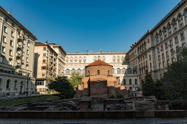 Oude archeologische complex en kerk van St. George, Sofia, Bulgarije — Stockfoto