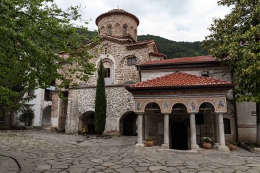 Ortaçağ Bachkovo Manastırı 'nda binalar Tanrı 'nın annesinin Dormition, Bulgaristan