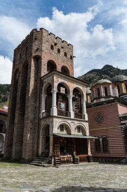 Rila Manastırı, Bulgaristan. Rila Manastırı Bulgaristan 'ın en büyük ve ünlü Doğu Ortodoks Manastırı.