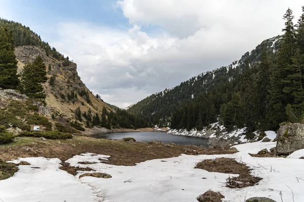 Sukhato-See. Bergsee in, rila Massiv, Bulgarien — Stockfoto