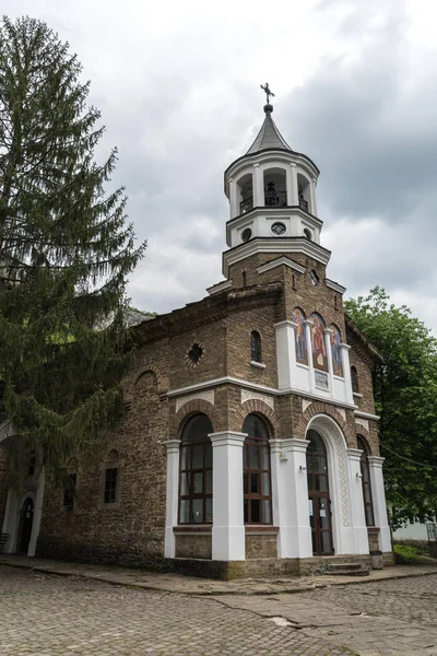 Monasterio Dryanovo del siglo XIX San Arcángel Miguel, región de Gabrovo, Bulgaria — Foto de Stock