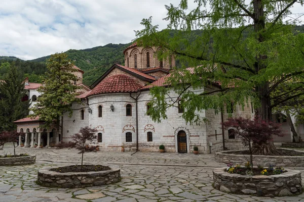 Edifícios no Mosteiro Medieval de Bachkovo Dormição da Mãe de Deus, Bulgária — Fotografia de Stock