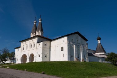 Epifani Kilisesi ve Ferapontov Belozersky manastırına giriş kapısı. Dünya Mirası. Vologda Bölgesi. Rusya