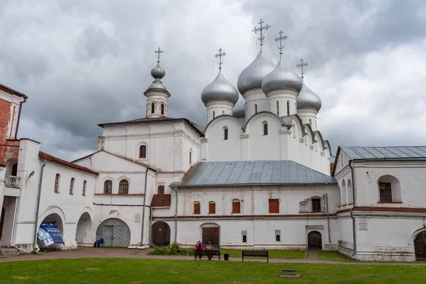 Church of the Exaltation of the Holy Cross in the Bishop's Court of the Vologda Kremlin. Russia. — Stock Photo, Image