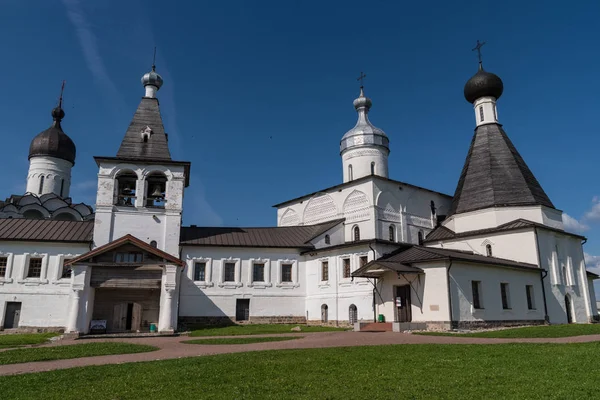 Белозерский монастырь имени Ферапонтова. Монастырь Русской Православной Церкви. Русский ориентир. Всемирное наследие. Ферапонтово . — стоковое фото