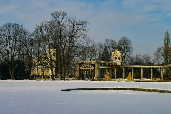 View to St. Anne's Church from Wilanow Palace park, Warsaw. Poland — Stock Photo, Image