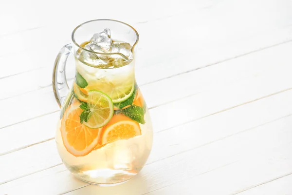 Glass Jug Fresh Lemonade Stands White Wooden Rustic Boards Bright — Stock Photo, Image