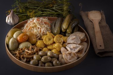. düşük anahtar.