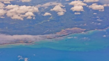 Uzaydan deniz ve ada manzarası, Palu, Endonezya