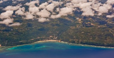 Uzaydan deniz ve ada manzarası, Palu, Endonezya