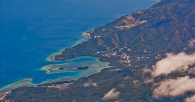 Uzaydan deniz ve ada manzarası, Palu, Endonezya