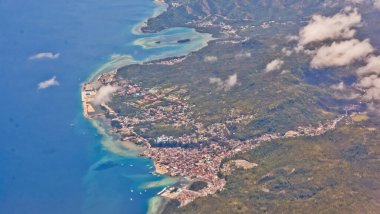 Uzaydan deniz ve ada manzarası, Palu, Endonezya