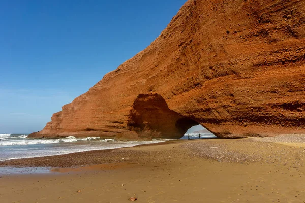 Agadir yakınlarındaki legzira plajında Fas kum kemerleri