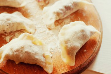 Blackberry - getirme işlemi ile tatlı köfte. Üstten görünüm, portre