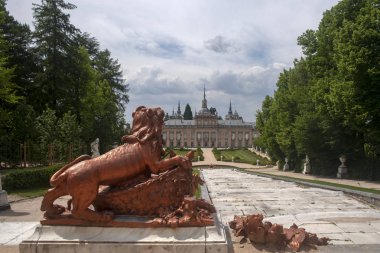 Bahçeleri ve La Granja de San ettiler, İspanya Kraliyet Sarayı