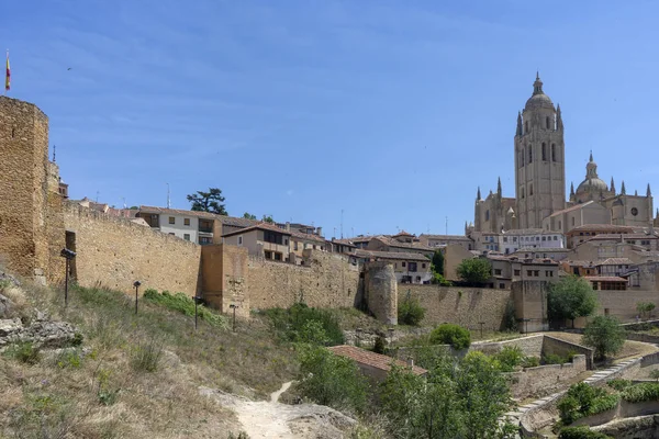 Spacer Pięknego Monumentalnego Miasta Segovia Hiszpania — Zdjęcie stockowe