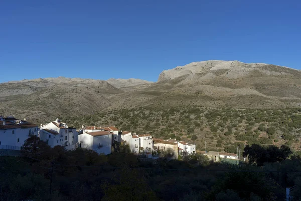 Genal Vadisi'ndeki köyler, Malaga eyaletinde ki Parauta