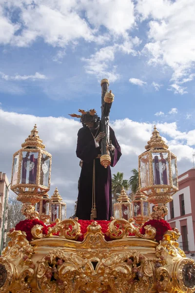 Jesús Con Cruz Semana Santa Sevilla Hermandad San Roque — Foto de Stock