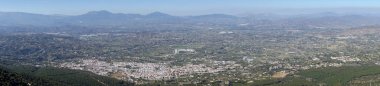 Malaga, Endülüs ilinde Alhaurin el Grande belediyesinin panoramik görünümü