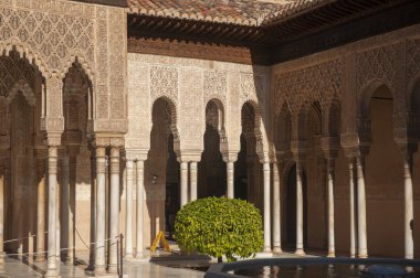 Endülüs, Granada Alhambra Nasrid mimarisi güzel detay