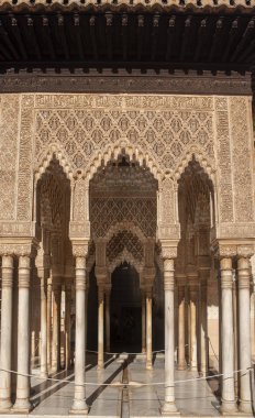 Endülüs, Granada Alhambra Nasrid mimarisi güzel detay