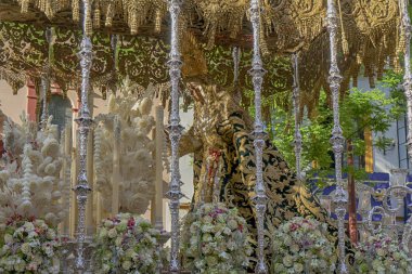 Sevilla Kutsal Haftası, Virgen de la esperanza de Triana