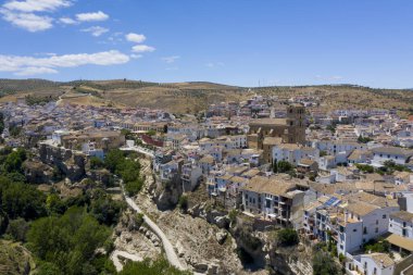 Endülüs 'ün güzel Alhama de Granada kasabası manzarası