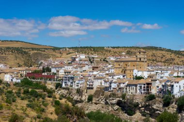 Endülüs 'ün güzel Alhama de Granada kasabası manzarası