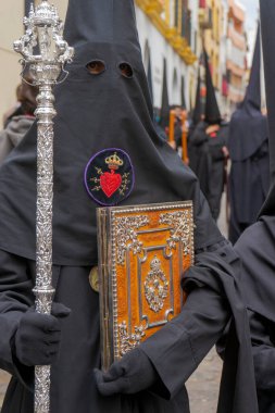 Sevilla 'nın kutsal haftasının Nasıralı kardeşleri