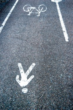 bisiklet yolu ve yürüyüş güvenli geçit