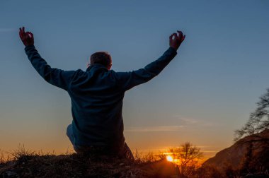 sabah meditasyon ve yeni gün selamlıyorum