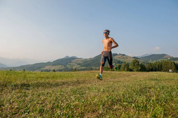 vücudun fiziksel aktivite yaparak formda