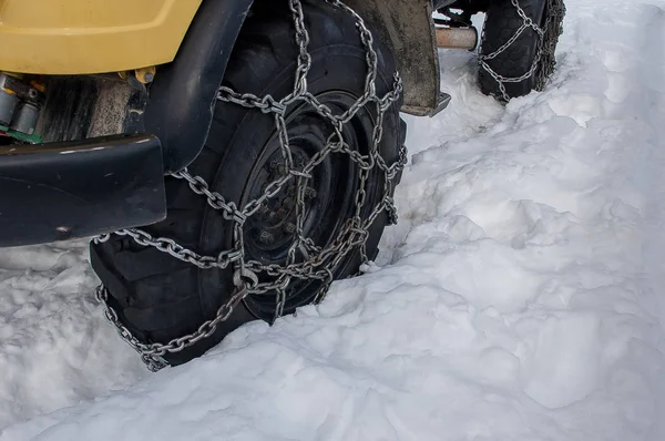 Pneumatico Con Catene Neve — Foto Stock