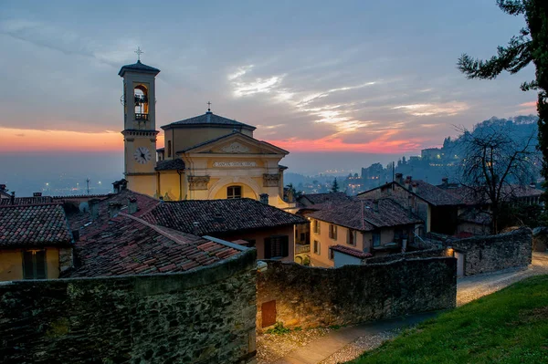 Iglesia Rejilla Santa Ciudad Bergamo — Foto de Stock