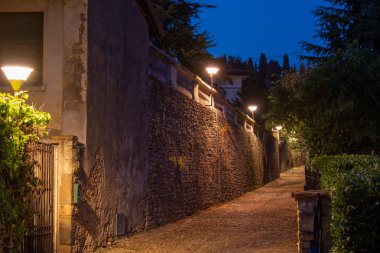 Bergamo antik şehir batımında görünümünü