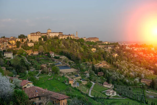 Ciudad Medieval Bergamo Primavera — Foto de Stock