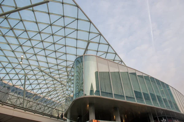 Rho Milano İtalya 2 Aralık 2018: Fiera Milano Rho giriş. Bir önemli Uluslararası Ticaret Fuarı ve Konferansı görsel iletişim ve ticaret Fiera Milano Rho olduğunu