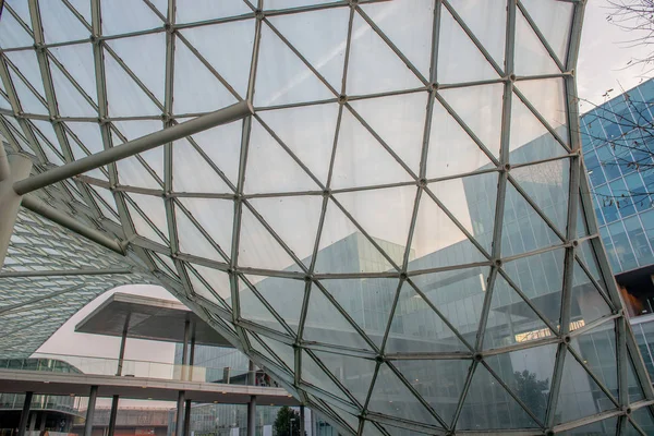 Rho Milano İtalya 2 Aralık 2018: Fiera Milano Rho giriş. Bir önemli Uluslararası Ticaret Fuarı ve Konferansı görsel iletişim ve ticaret Fiera Milano Rho olduğunu