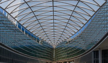 Milan İtalya 26th Eylül 2018: lombardy bölgesel yönetim merkezinin inşası