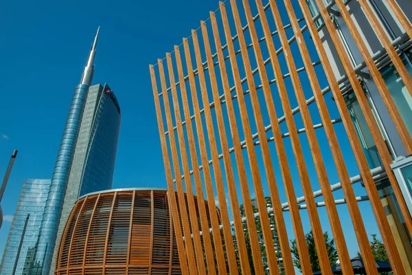 Milan İtalya 26 Eylül 2018: Island bölgesinde iş merkezi için yeni inşaat ile