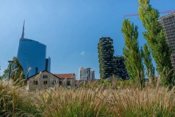 Mediolan Włochy Września 2018 Nowej Dzielnicy Kierunkowe Piazza Gae Aulenti — Zdjęcie stockowe