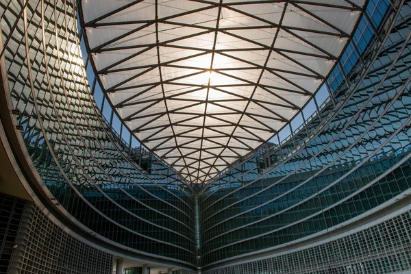 Milan İtalya 26th Eylül 2018: lombardy bölgesel yönetim merkezinin inşası