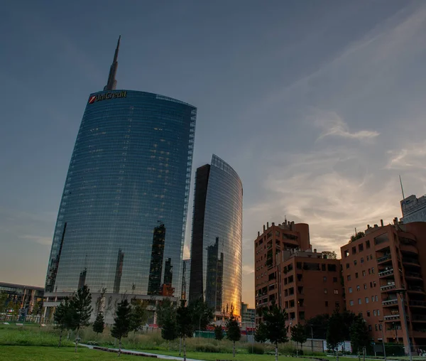 Mediolan Włochy Września 2018 Nowej Dzielnicy Kierunkowe Piazza Gae Aulenti — Zdjęcie stockowe