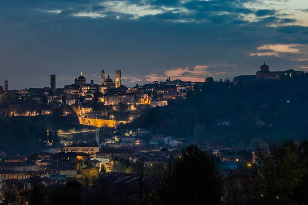 Středověké Městské Panorama Při Západu Slunce — Stock fotografie